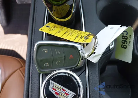 2020 Cadillac Xt4 Awd Premium Luxury z USA, uszkodzony, nr VIN 1GYFZDR49LF023334